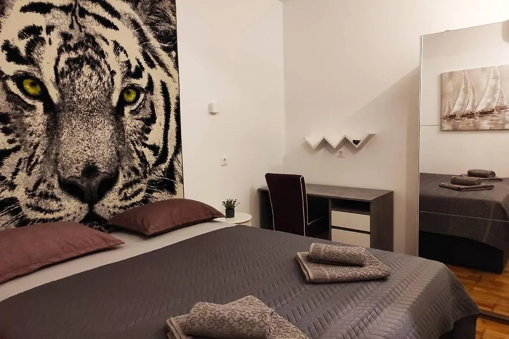 Spacious Apartment Near City Center And The Beach Split