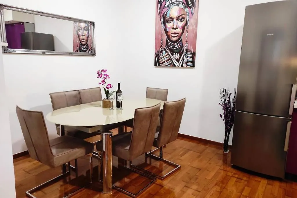 Spacious Apartment Near City Center And The Beach Split 0*,
